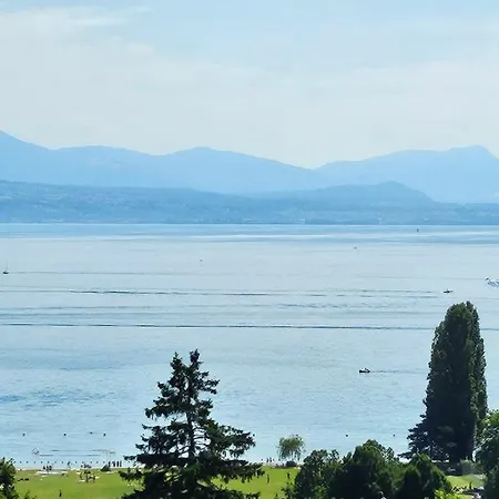 Bedrooms Floor With Beautiful View Lausana